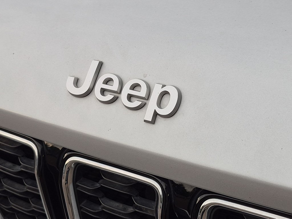 Thumbnail: 2024 Jeep Grand Cherokee - 7