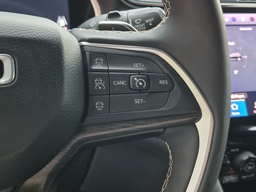 Thumbnail: 2024 Jeep Grand Cherokee - 30