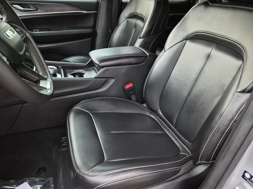 Thumbnail: 2024 Jeep Grand Cherokee - 10