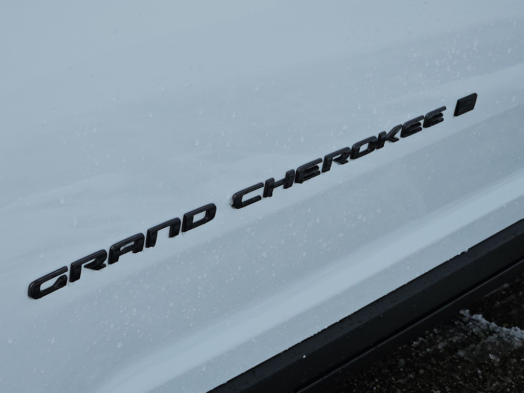 Thumbnail: 2025 Jeep Grand Cherokee - 30