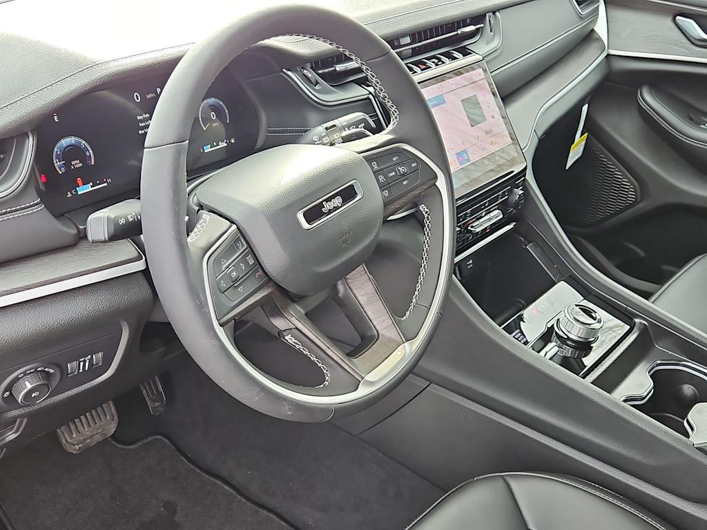 Thumbnail: 2025 Jeep Grand Cherokee - 2