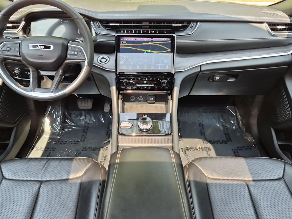 Thumbnail: 2024 Jeep Grand Cherokee - 10