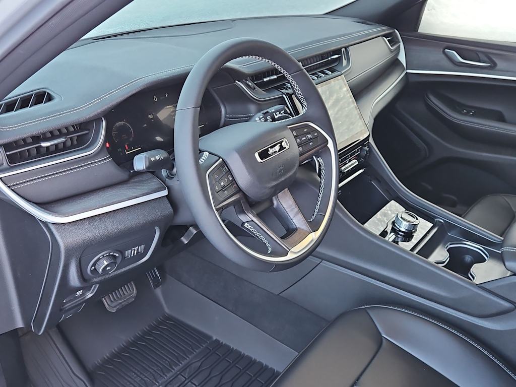 Thumbnail: 2025 Jeep Grand Cherokee - 2