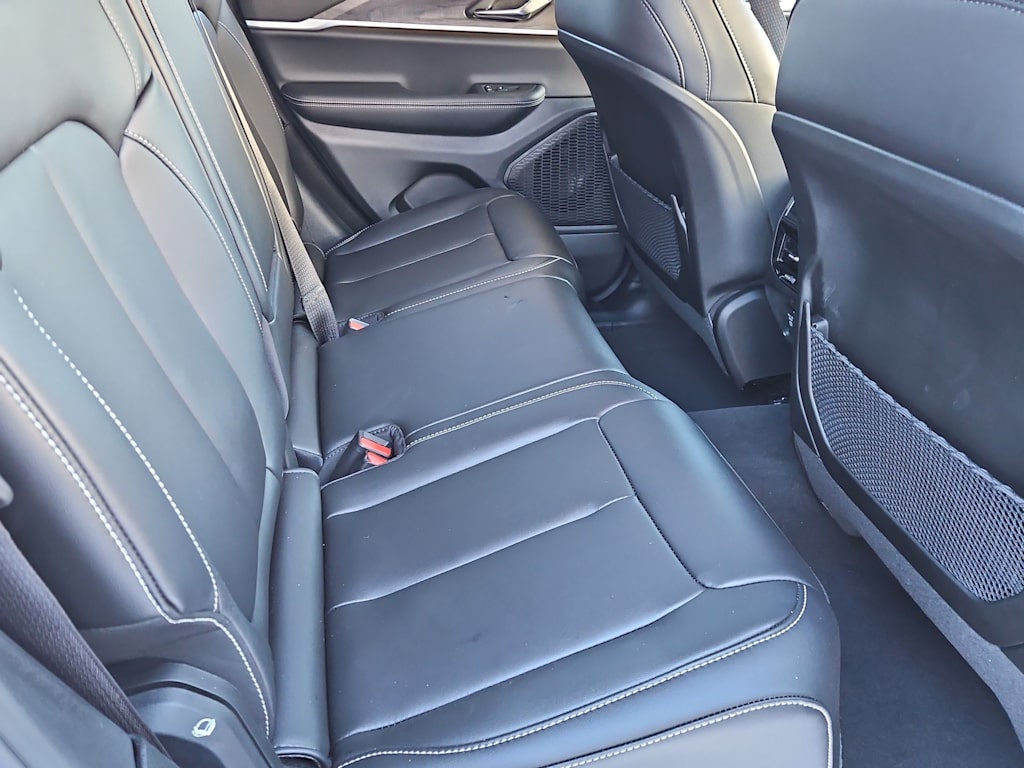 Thumbnail: 2025 Jeep Grand Cherokee - 34