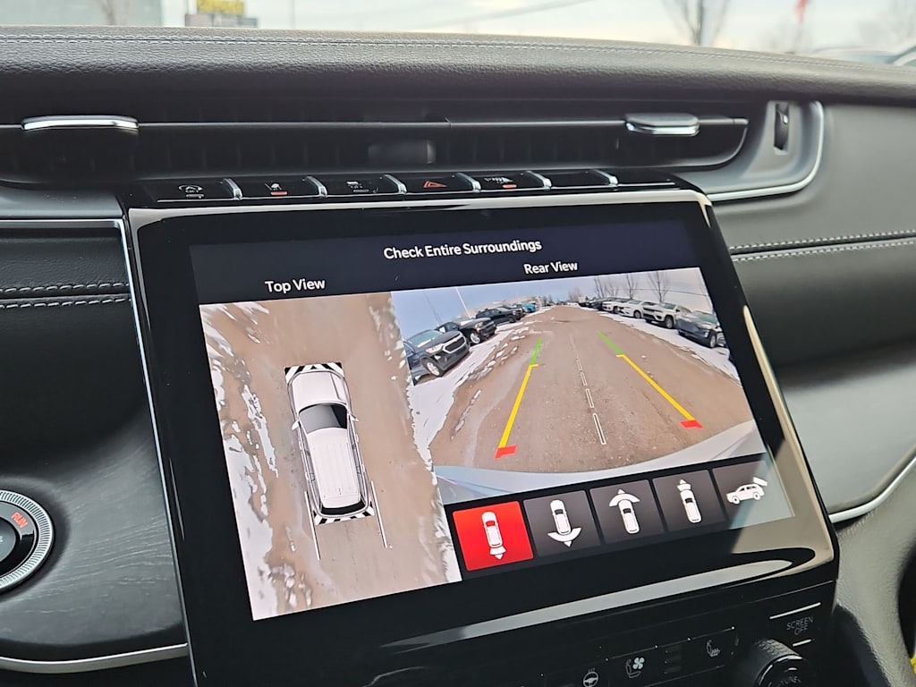 Thumbnail: 2025 Jeep Grand Cherokee - 39