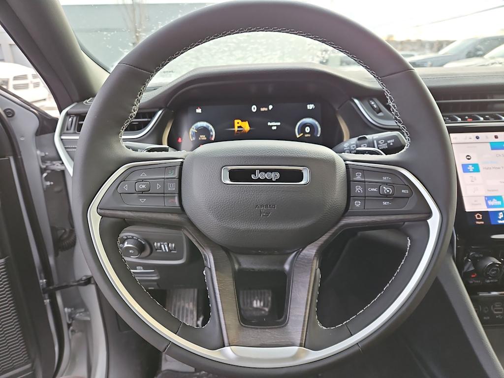 Thumbnail: 2025 Jeep Grand Cherokee - 10