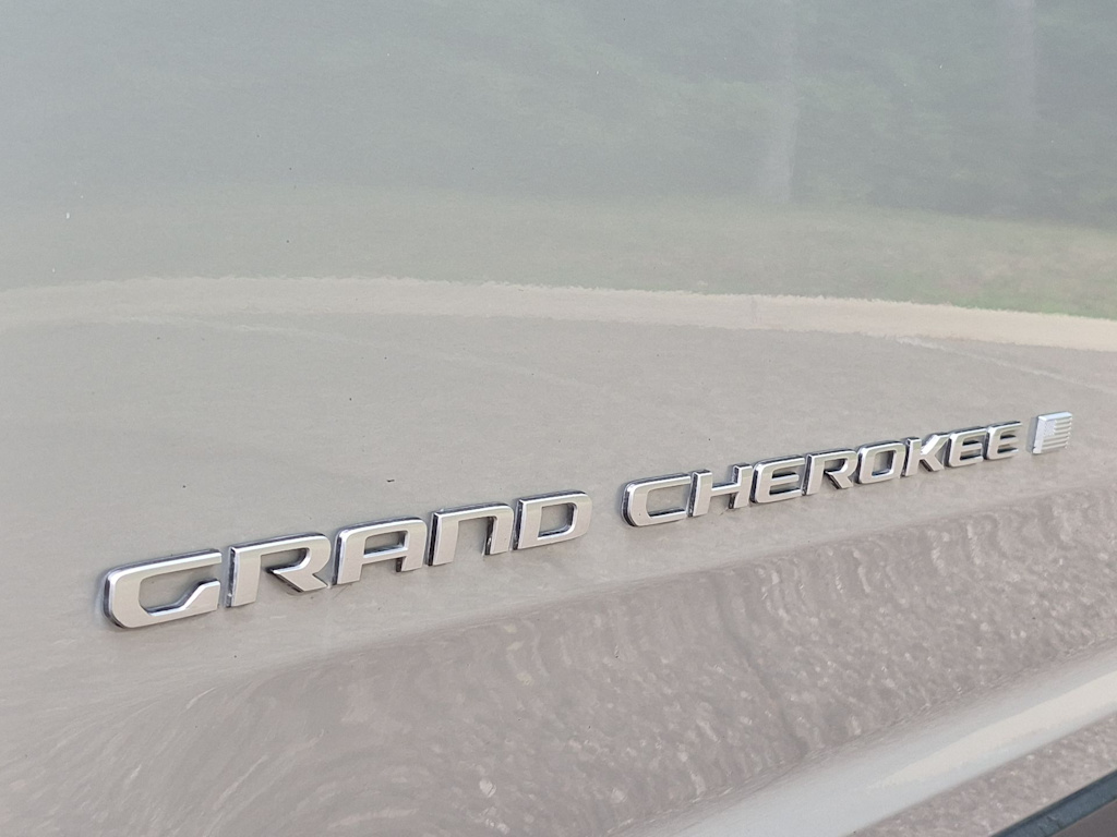 Thumbnail: 2024 Jeep Grand Cherokee - 25