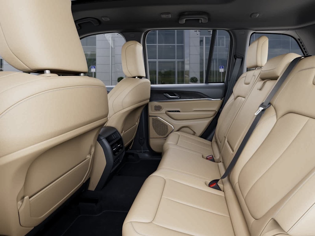Thumbnail: 2026 Jeep Grand Cherokee - 24