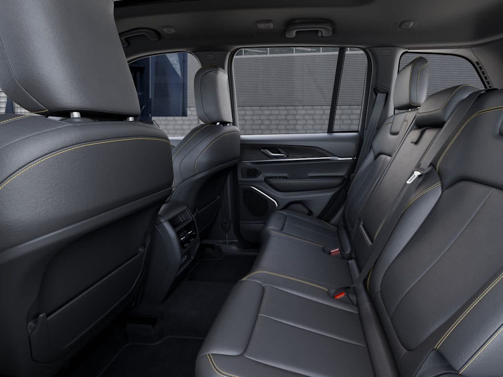 Thumbnail: 2026 Jeep Grand Cherokee - 11