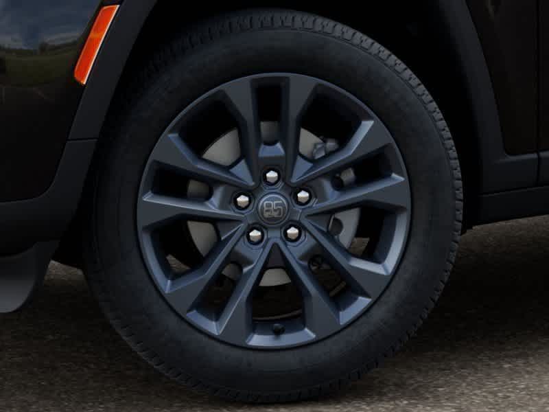Thumbnail: 2026 Jeep Grand Cherokee - 8