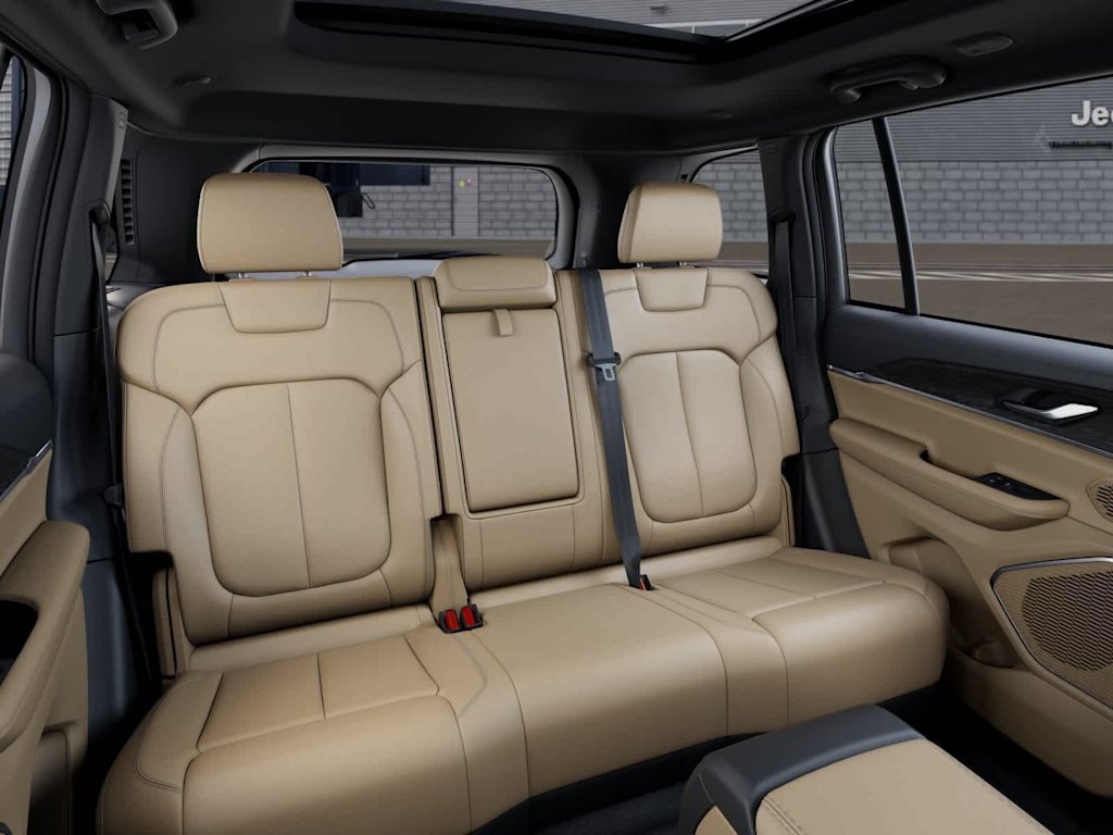 Thumbnail: 2026 Jeep Grand Cherokee - 12