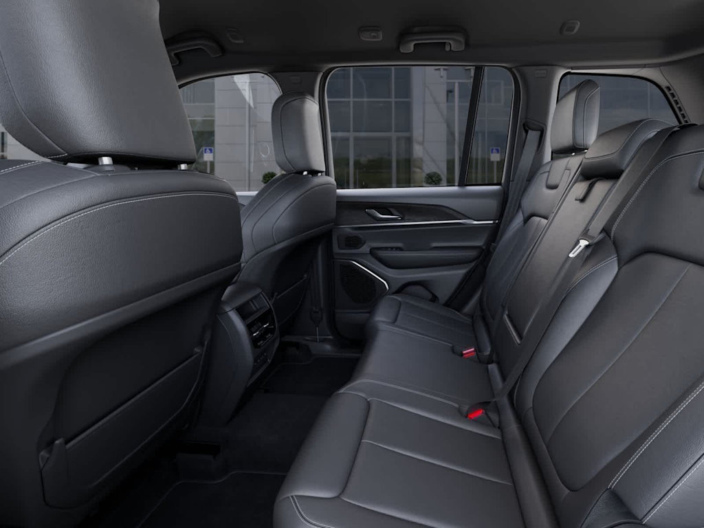 Thumbnail: 2026 Jeep Grand Cherokee - 7