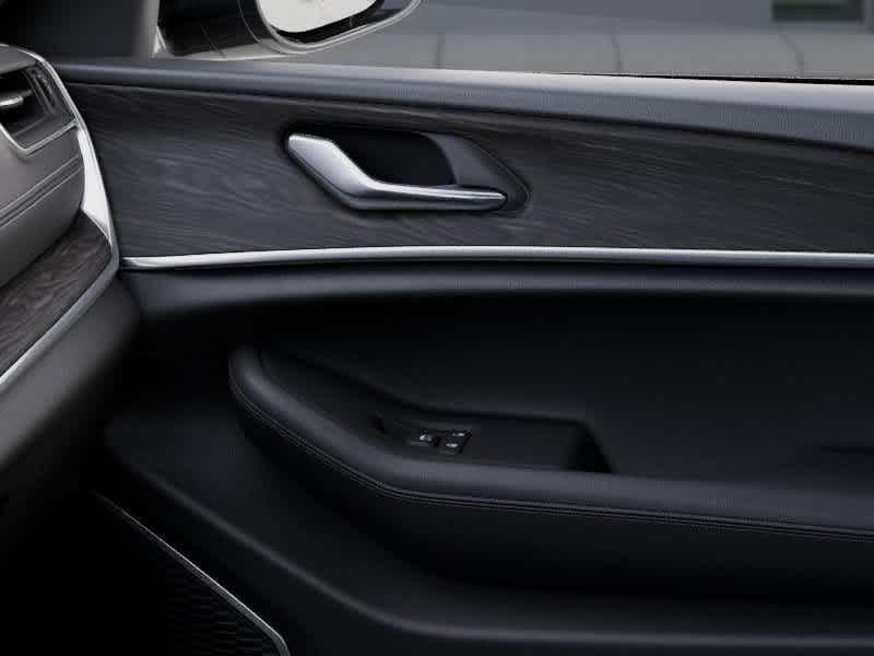 Thumbnail: 2026 Jeep Grand Cherokee - 16