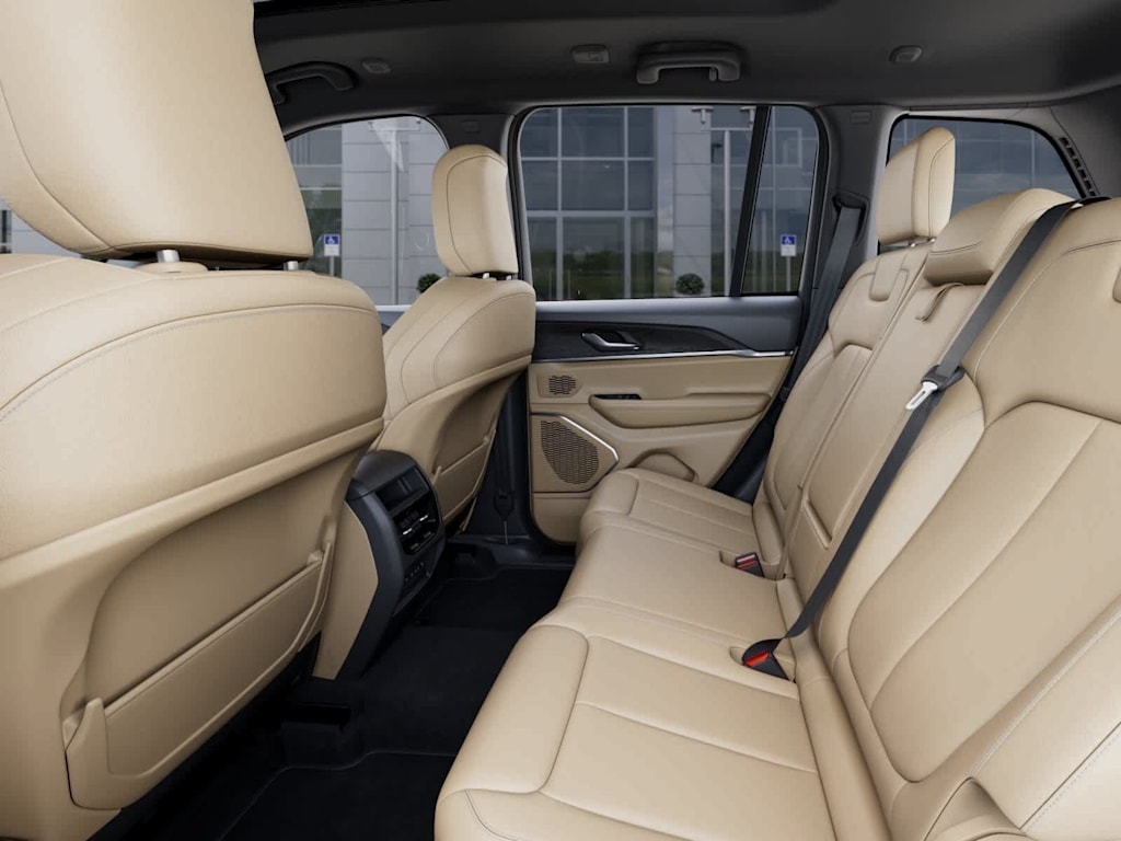 Thumbnail: 2026 Jeep Grand Cherokee - 24