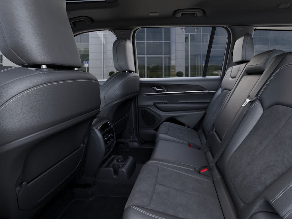 Thumbnail: 2026 Jeep Grand Cherokee L - 11
