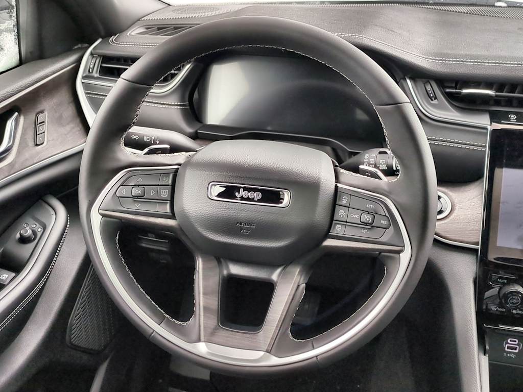 Thumbnail: 2025 Jeep Grand Cherokee L - 11