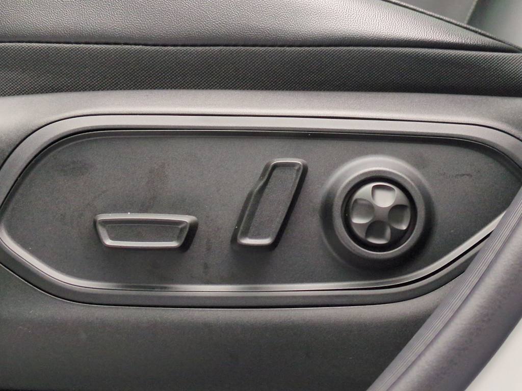 Thumbnail: 2025 Jeep Grand Cherokee L - 23