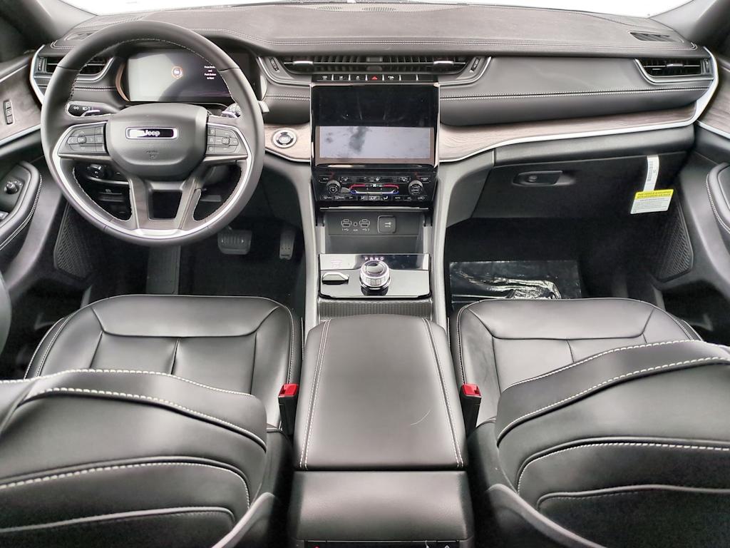 Thumbnail: 2025 Jeep Grand Cherokee L - 8