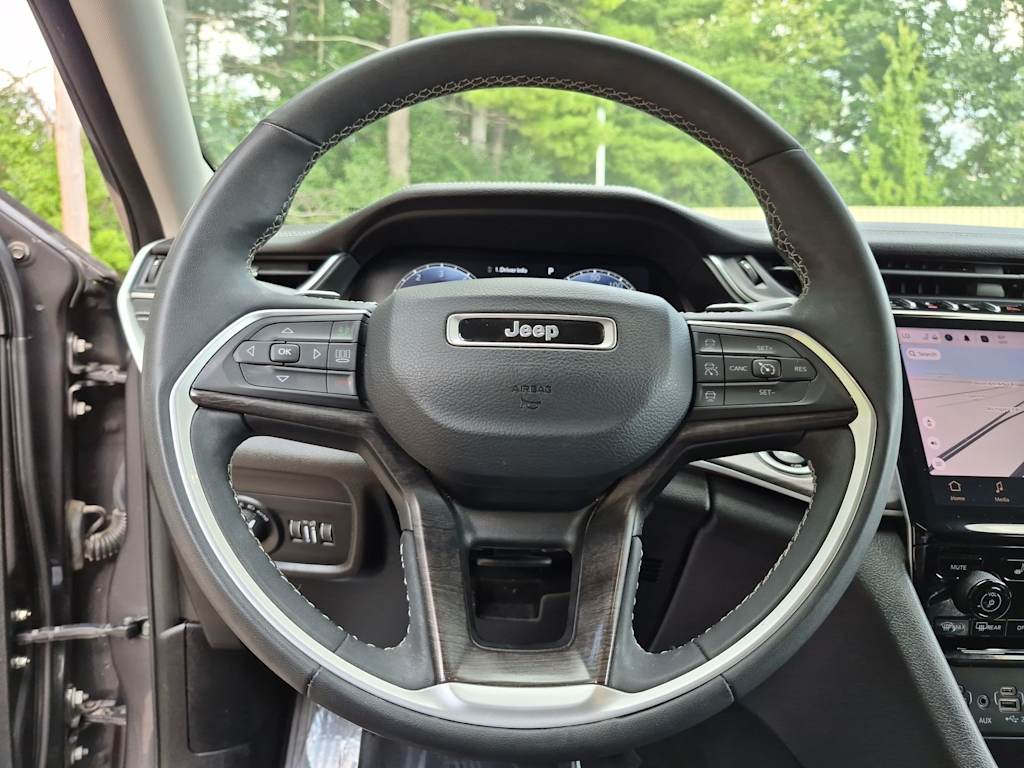 Thumbnail: 2023 Jeep Grand Cherokee L - 12