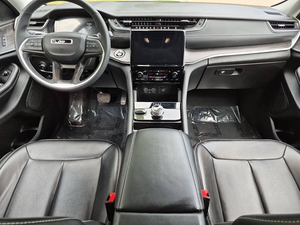 Thumbnail: 2023 Jeep Grand Cherokee L - 8
