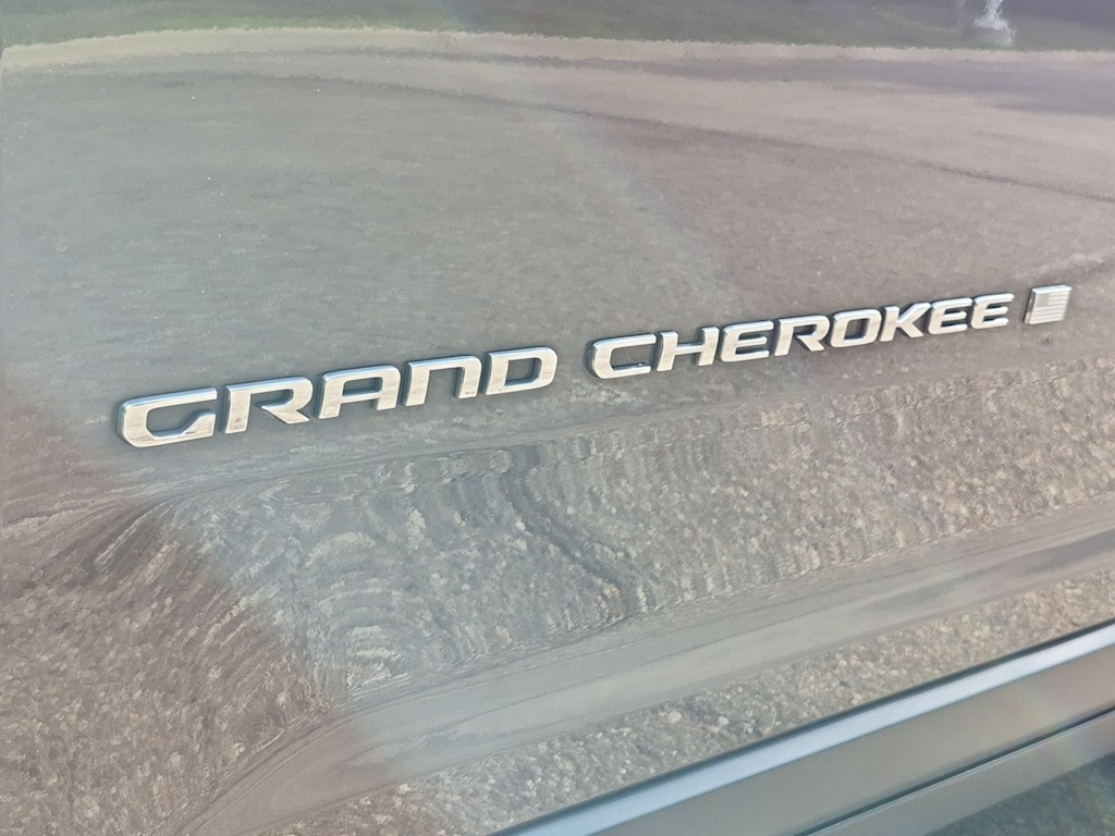 Thumbnail: 2023 Jeep Grand Cherokee L - 23