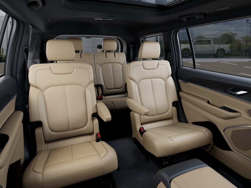 Thumbnail: 2026 Jeep Grand Cherokee L - 9