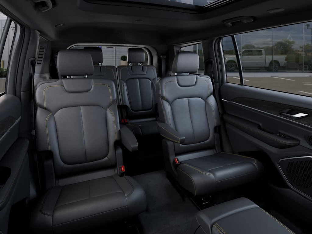 Thumbnail: 2026 Jeep Grand Cherokee L - 8