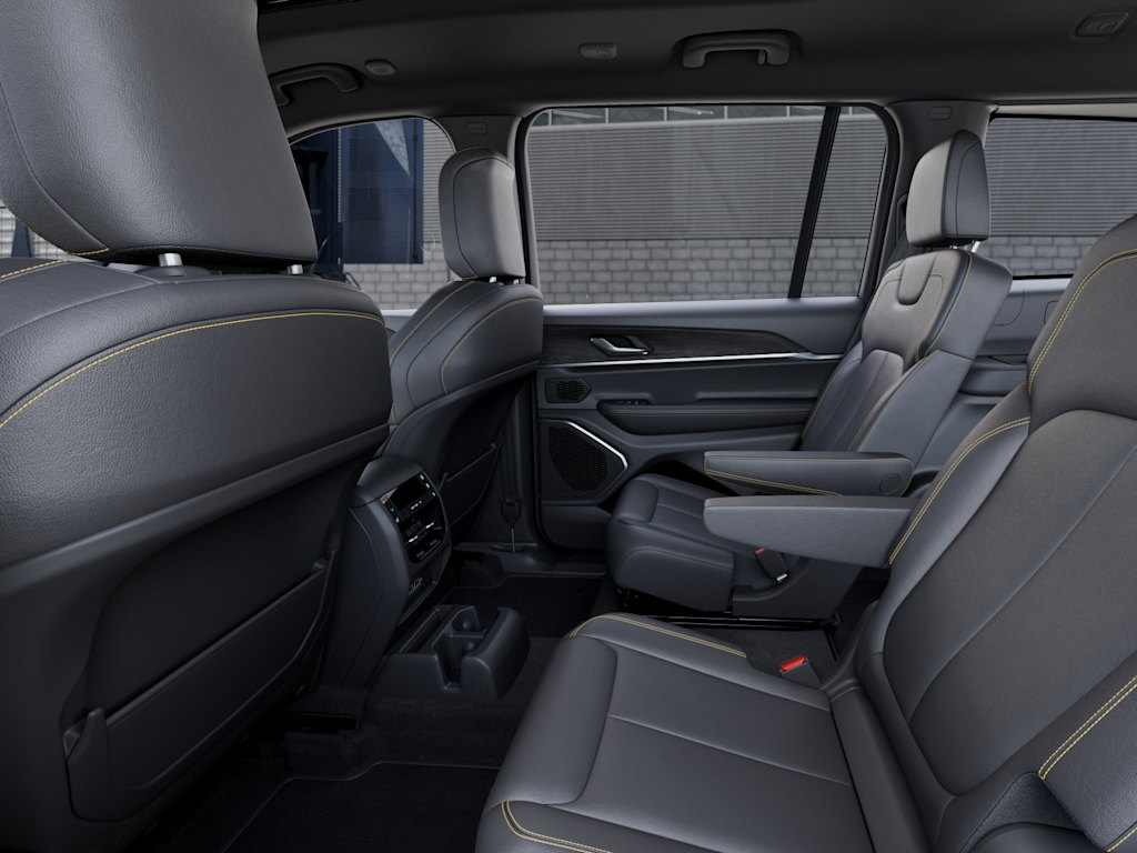 Thumbnail: 2026 Jeep Grand Cherokee L - 12
