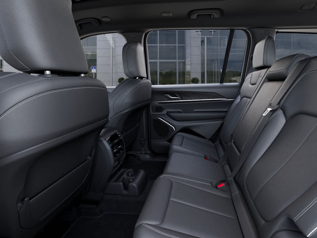 Thumbnail: 2026 Jeep Grand Cherokee L - 11
