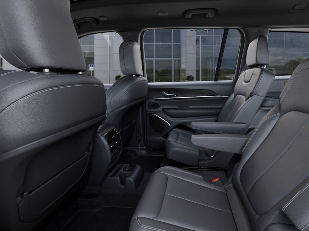 Thumbnail: 2026 Jeep Grand Cherokee L - 12
