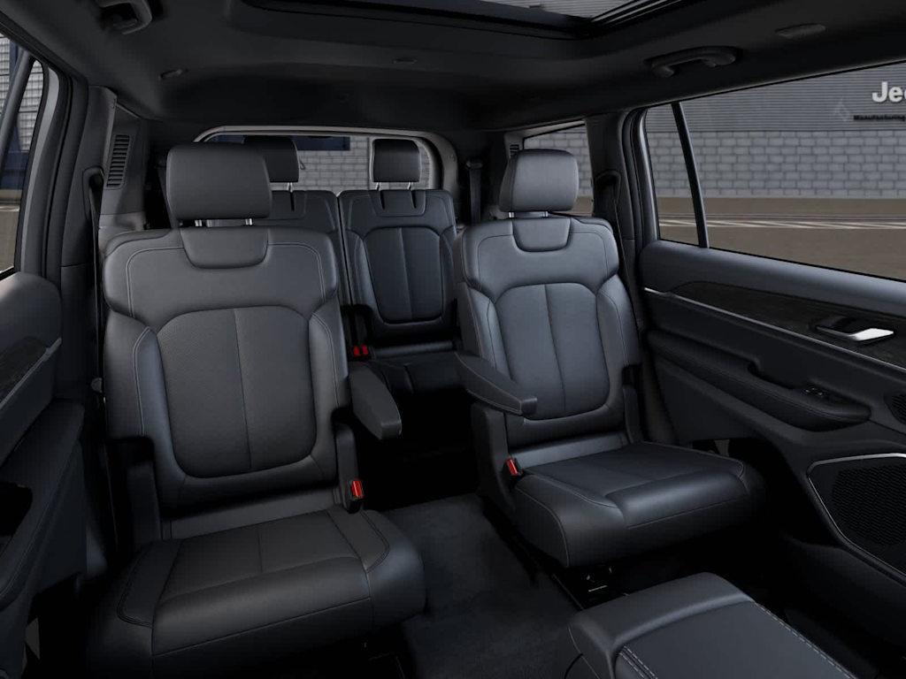 Thumbnail: 2026 Jeep Grand Cherokee L - 9