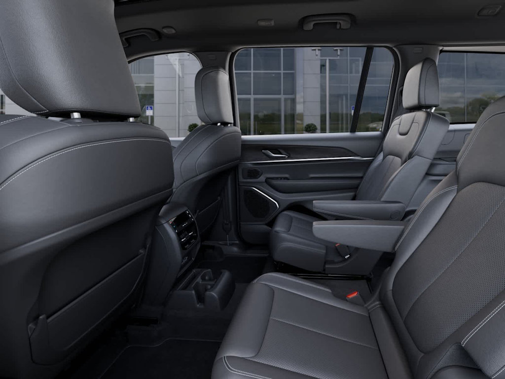 Thumbnail: 2026 Jeep Grand Cherokee L - 12