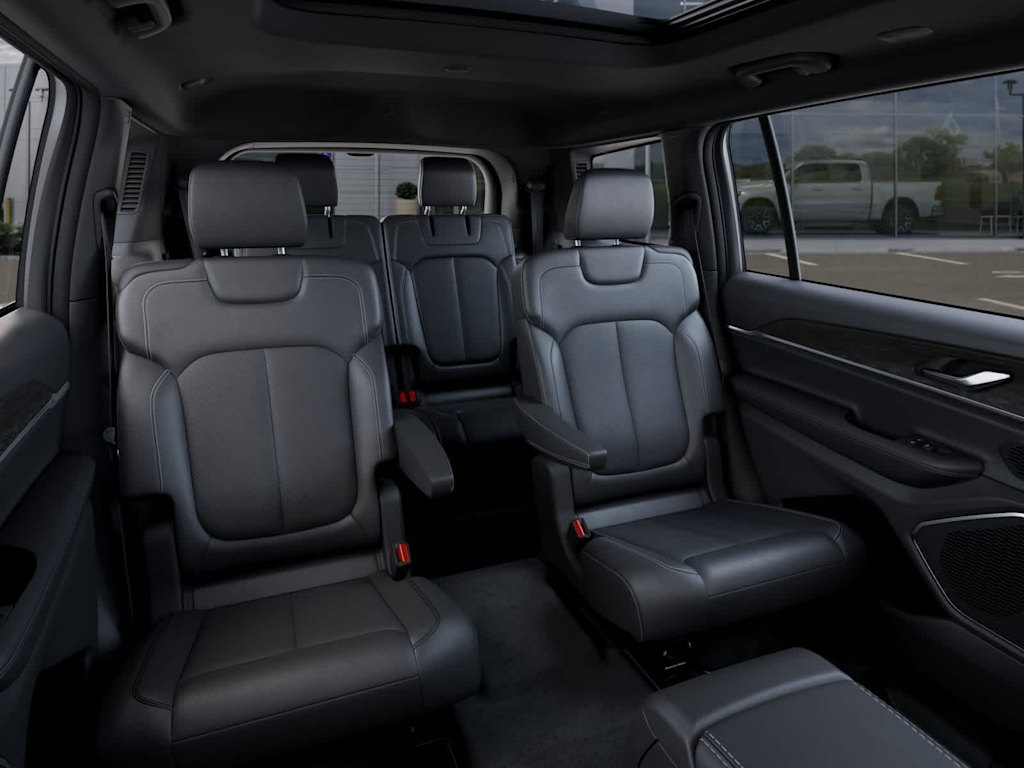 Thumbnail: 2026 Jeep Grand Cherokee L - 9