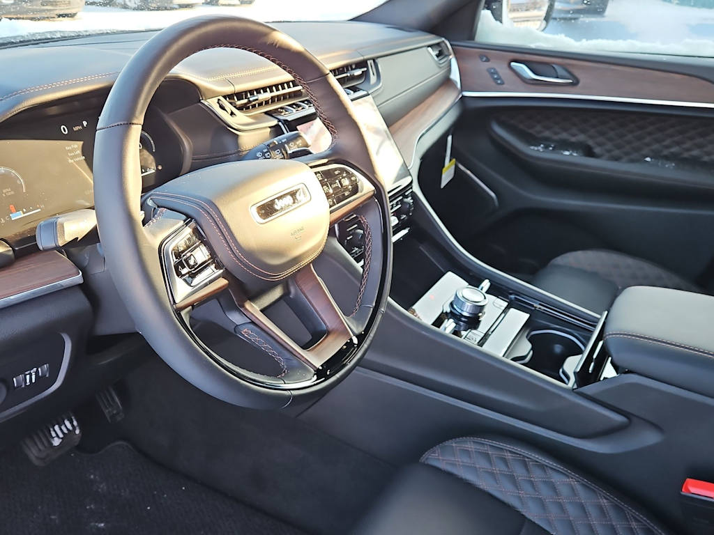 Thumbnail: 2025 Jeep Grand Cherokee L - 2