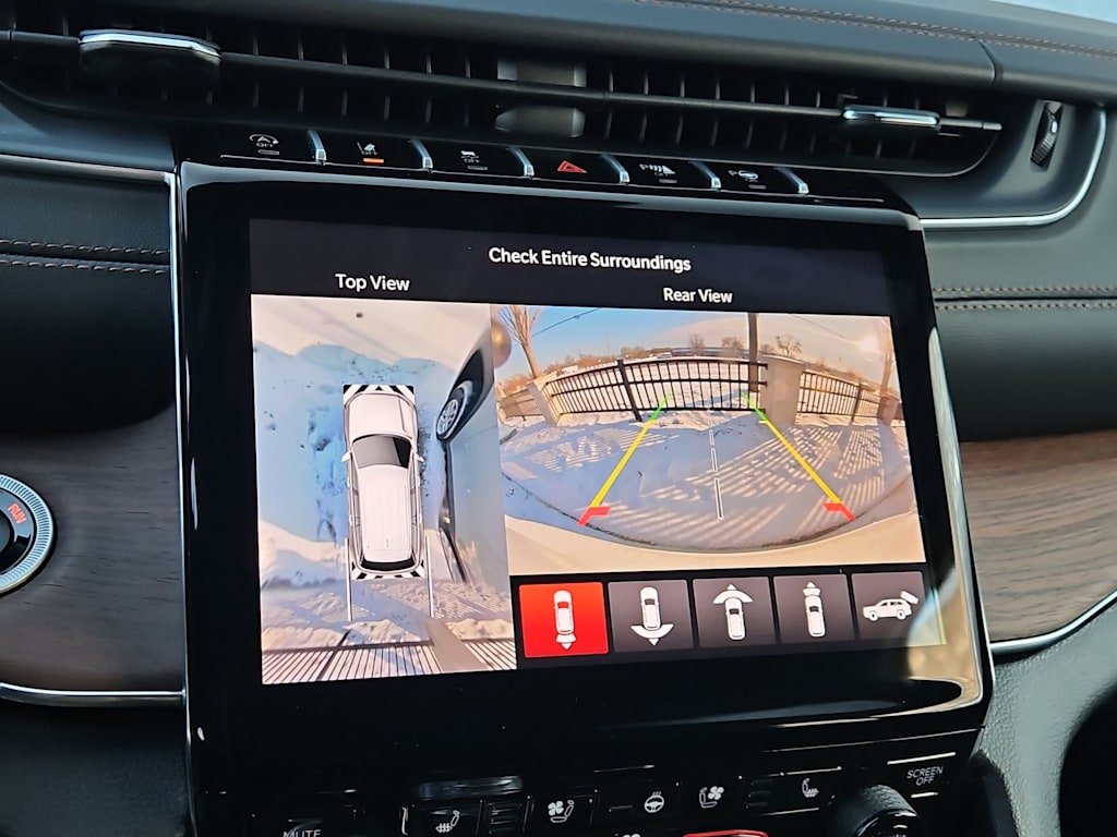 Thumbnail: 2025 Jeep Grand Cherokee L - 39