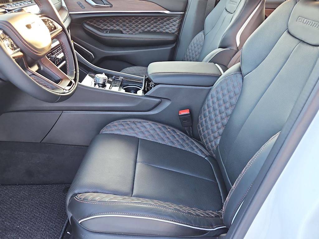 Thumbnail: 2025 Jeep Grand Cherokee L - 11