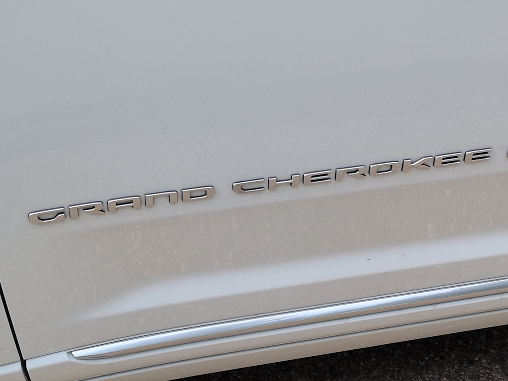 Thumbnail: 2025 Jeep Grand Cherokee L - 23