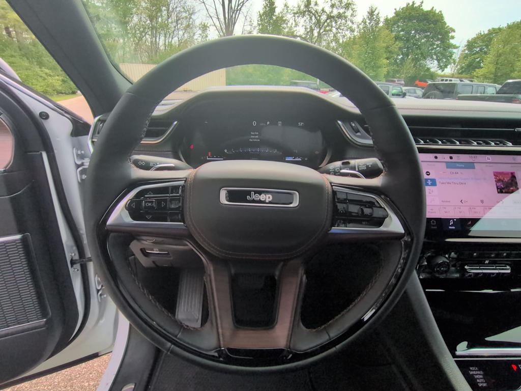 Thumbnail: 2025 Jeep Grand Cherokee L - 12