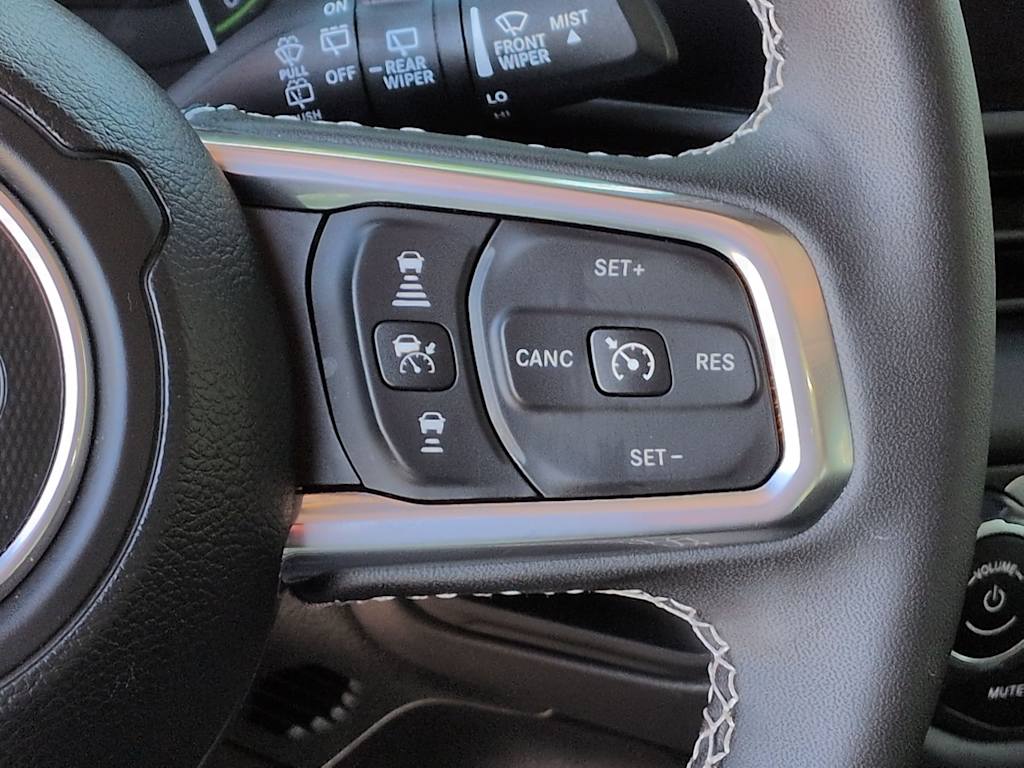 Thumbnail: 2025 Jeep Wrangler - 30