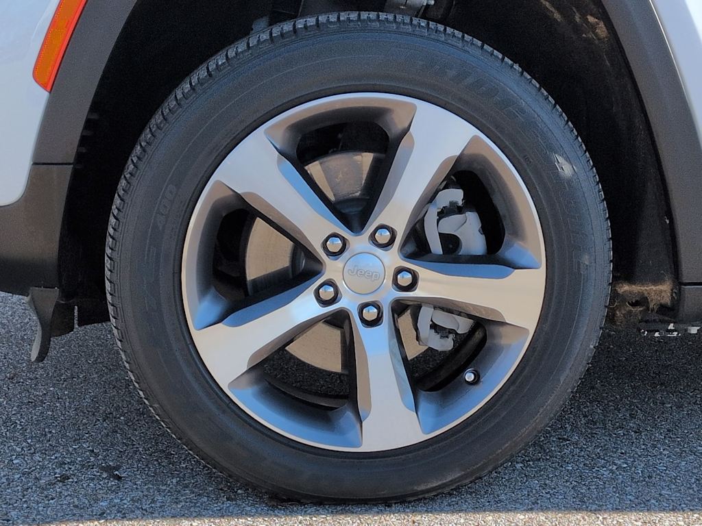 Thumbnail: 2022 Jeep Grand Cherokee - 8