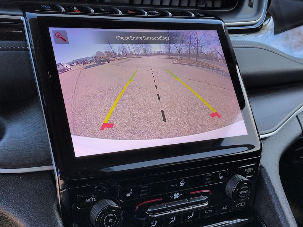 Thumbnail: 2022 Jeep Grand Cherokee - 36