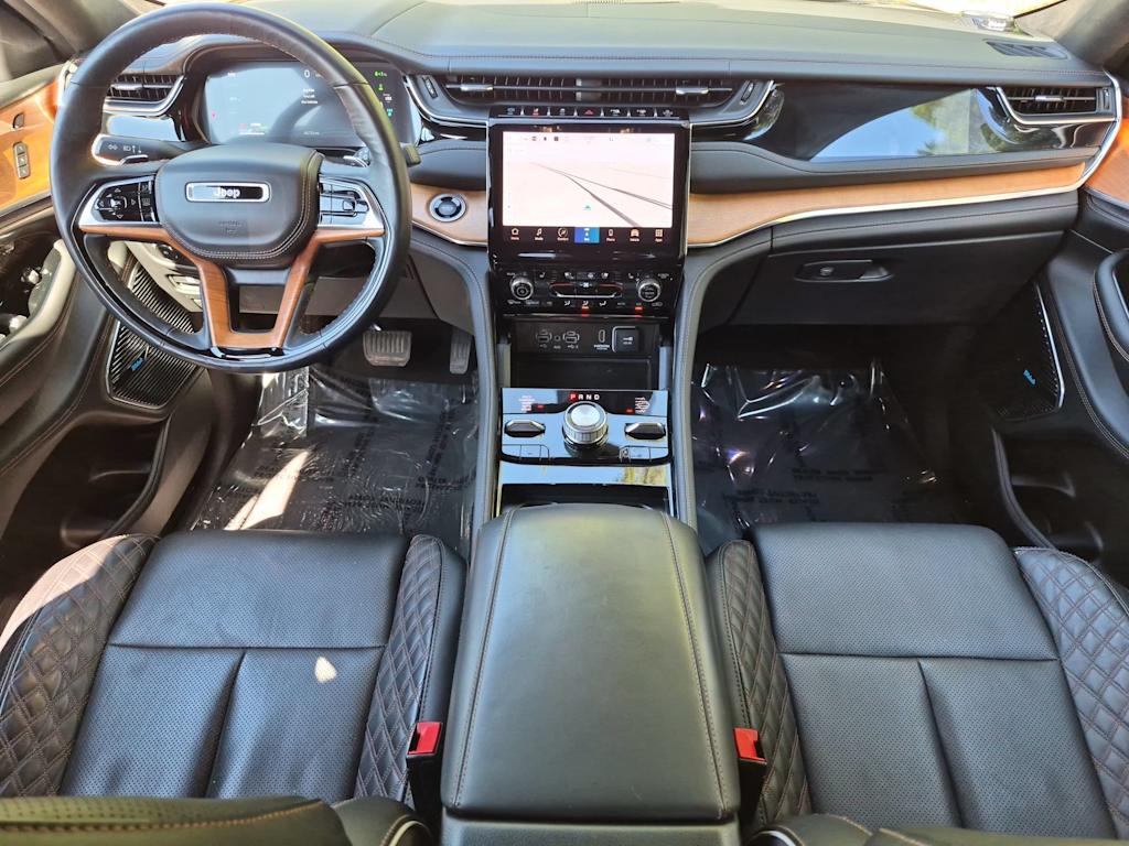 Thumbnail: 2024 Jeep Grand Cherokee - 10