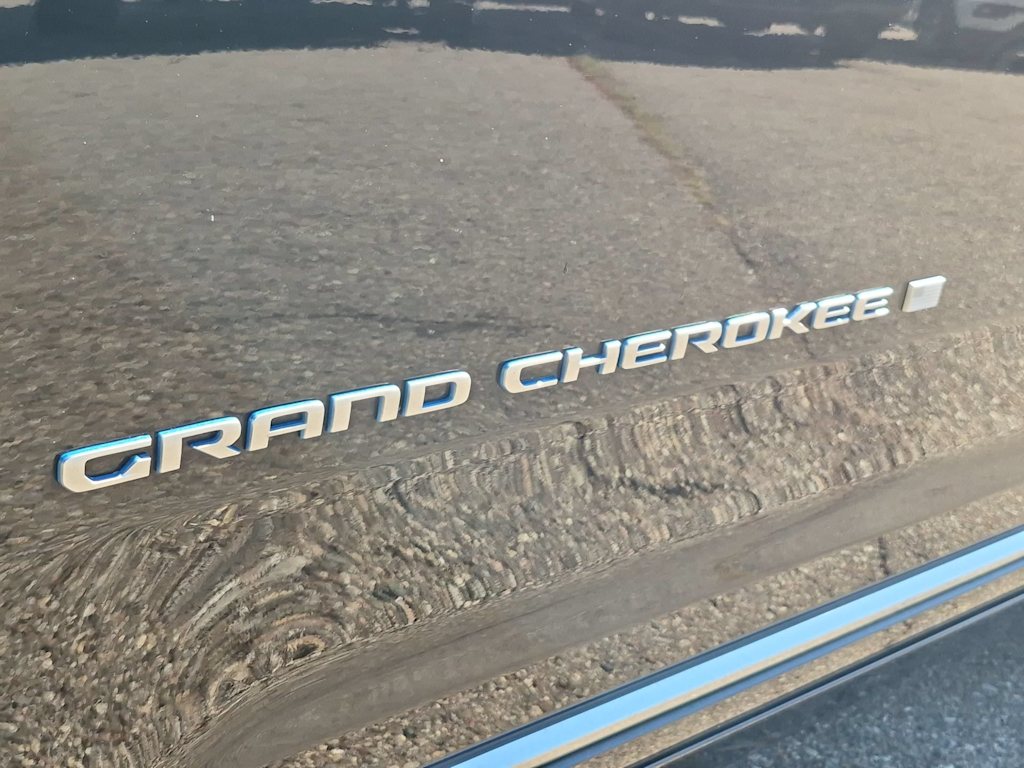 Thumbnail: 2024 Jeep Grand Cherokee - 24
