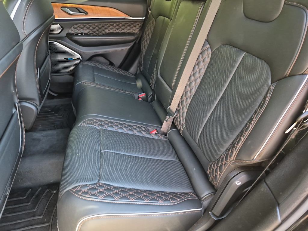 Thumbnail: 2024 Jeep Grand Cherokee - 28