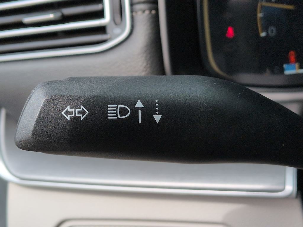 Thumbnail: 2025 Jeep Wagoneer - 15