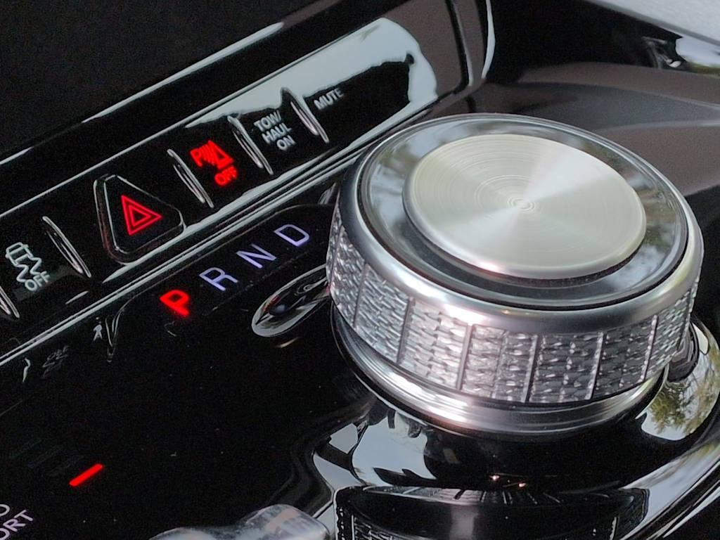 Thumbnail: 2025 Jeep Wagoneer - 34