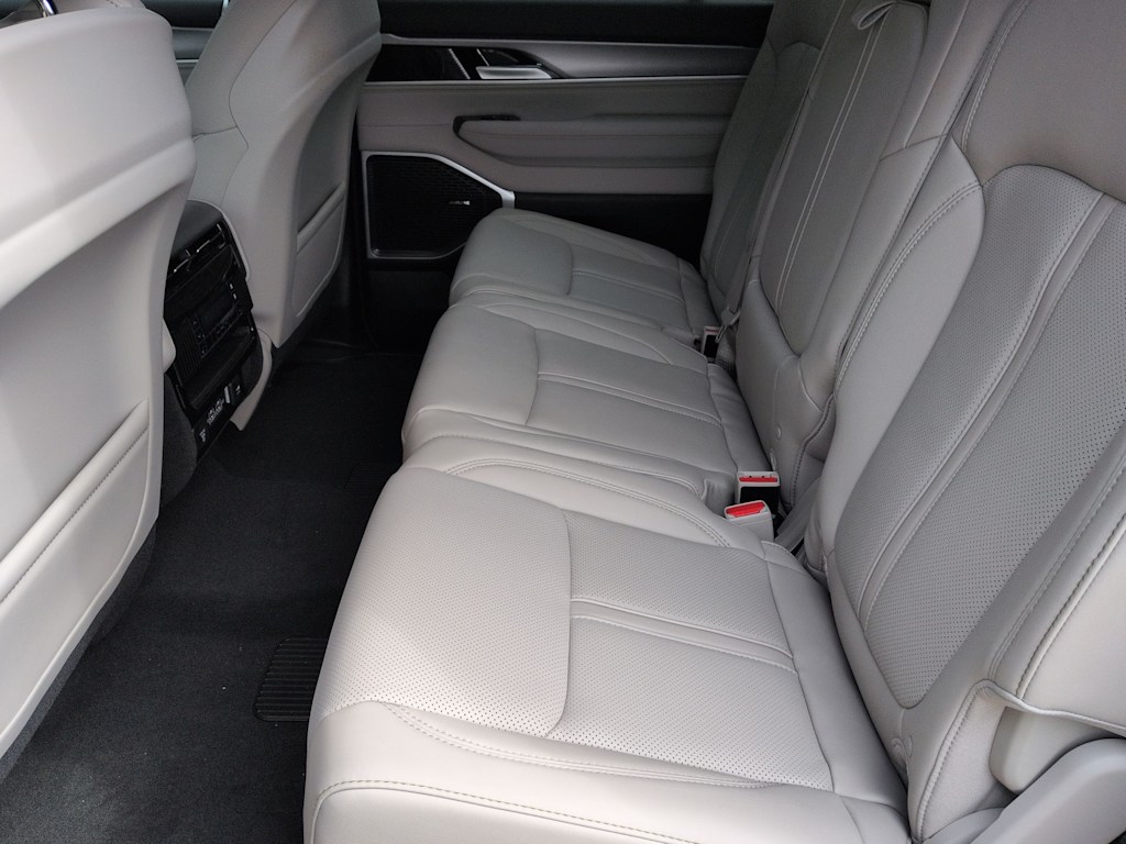 Thumbnail: 2025 Jeep Wagoneer - 12