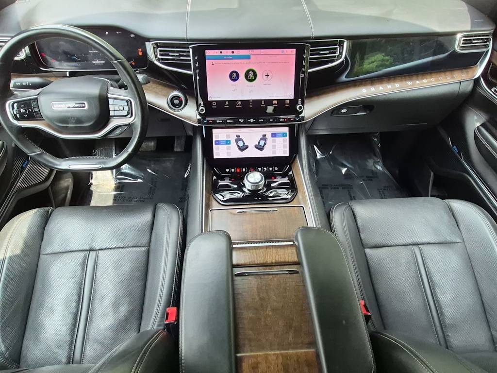 Thumbnail: 2022 Jeep Grand Wagoneer - 8