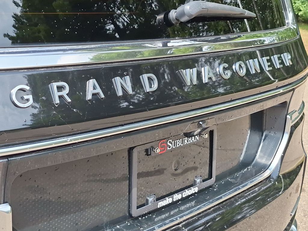 Thumbnail: 2022 Jeep Grand Wagoneer - 24