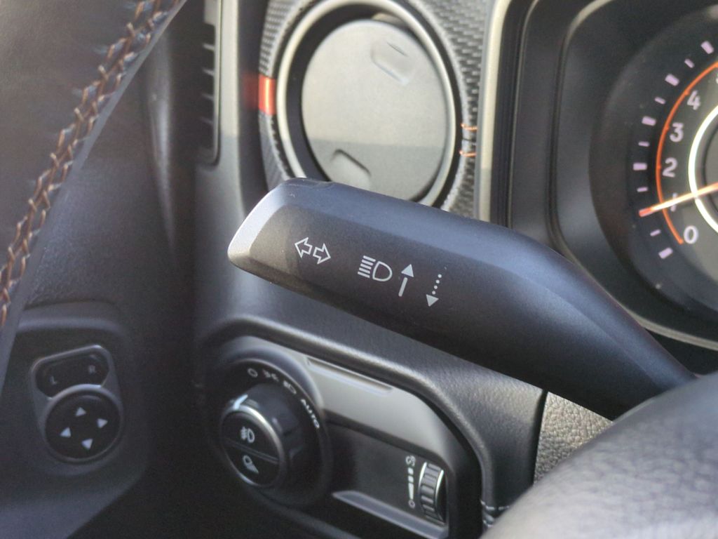 Thumbnail: 2024 Jeep Gladiator - 29